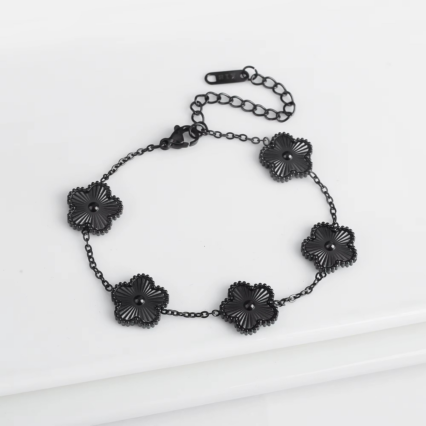 Classic Luxury Stainless Steel Bracelet Ladies Adjustable Five Flower Bracelets for Women New Fashion Party Jewelry Gifts Clover